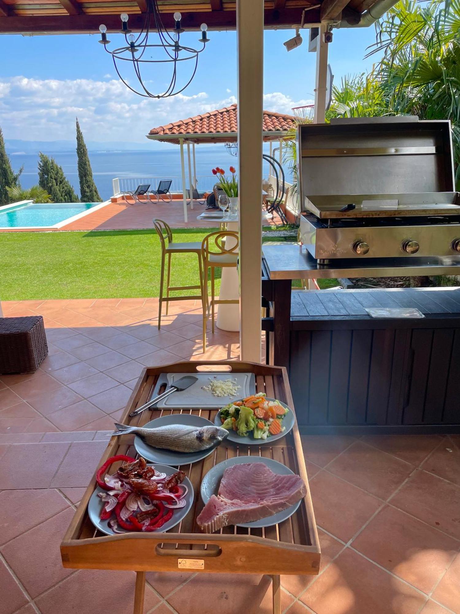 Villa Lovran - 150M To The Beach - Infinity Pool - Incredible Sea View - Fitness Room Экстерьер фото